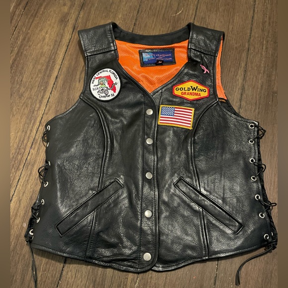 Vance Leathers Women’s 5 snap Leather Vest with lace up sides - Picture 1 of 6